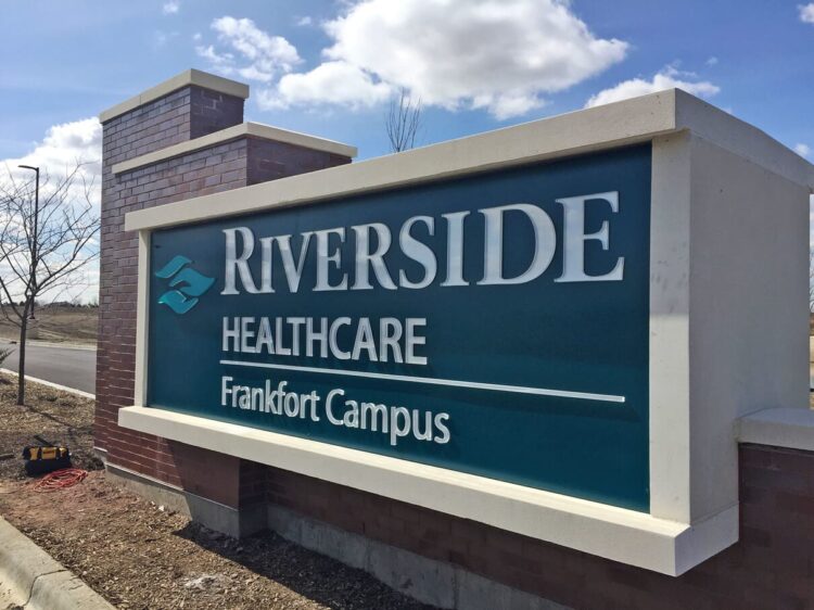 Custom Exterior Signs in Healthcare